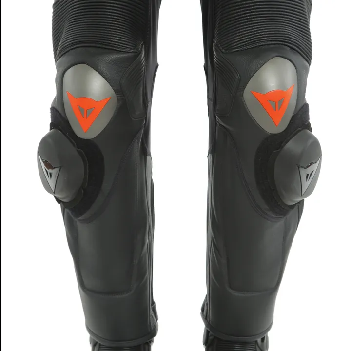 MISANO 2 D-AIR perf. 1pc suit noir-blanc