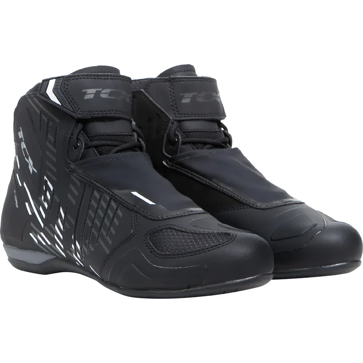 Schuhe R04D WP schwarz-weiss