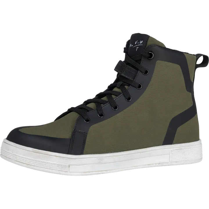Classic Sneaker Style olive