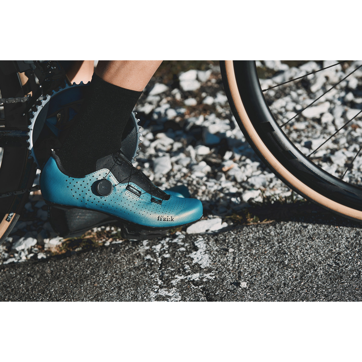 Decos Carbon Shoes irid. leuchtend hellblau
