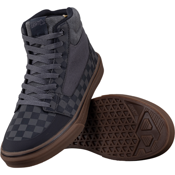 Flat 1.0 Shoe graphite