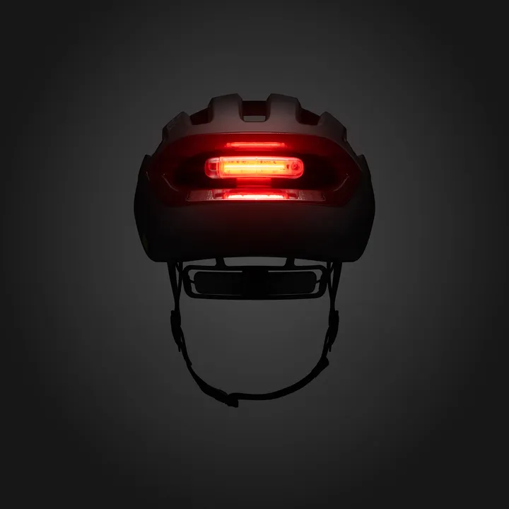 Kudo Helmet + Light schwarz