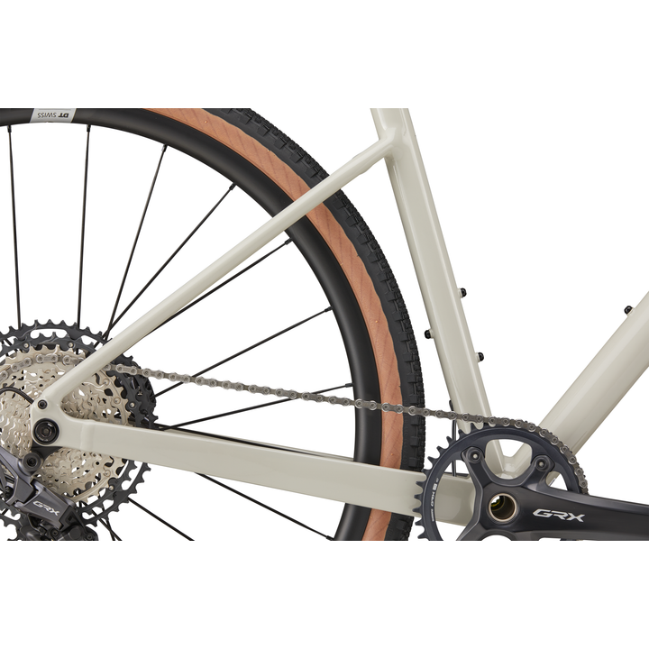 Traverse 1 warm grey