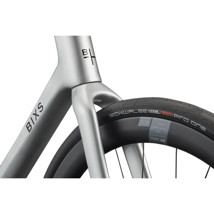 Gran Turismo AR 1 metallic silver