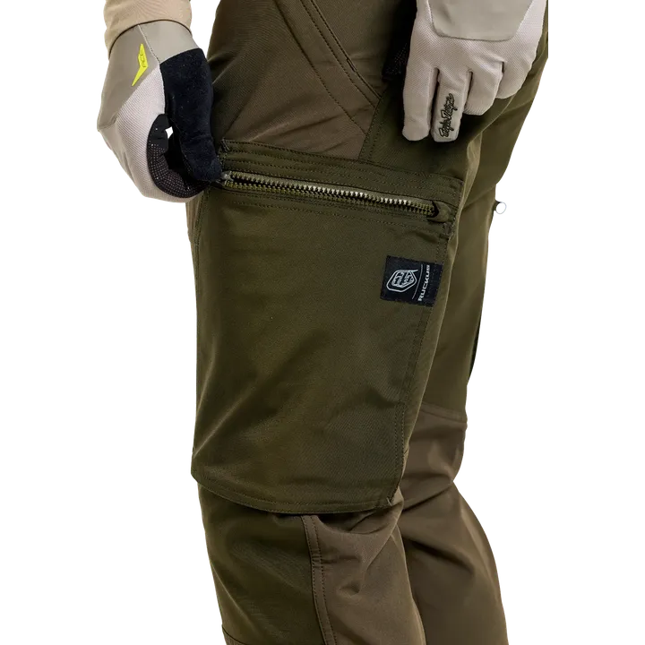 Ruckus Cargo Pant - Mono braun
