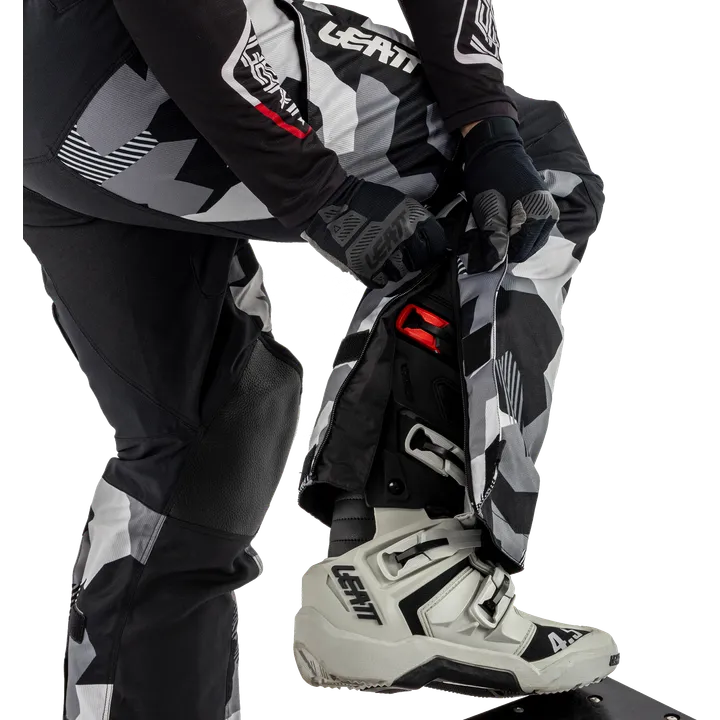 Pant Moto 5.5 Enduro Forge schwarz-camo