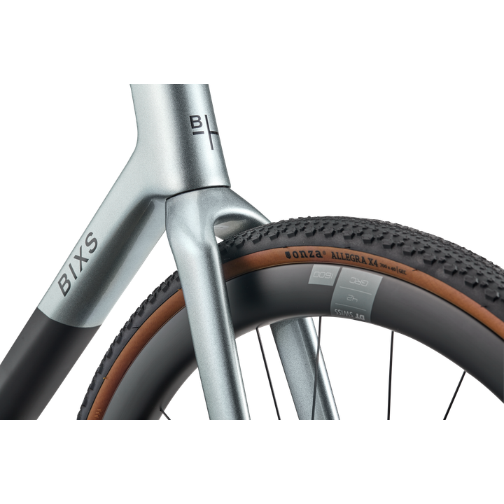 Gran Turismo GR 1 metallic silver-grey-black