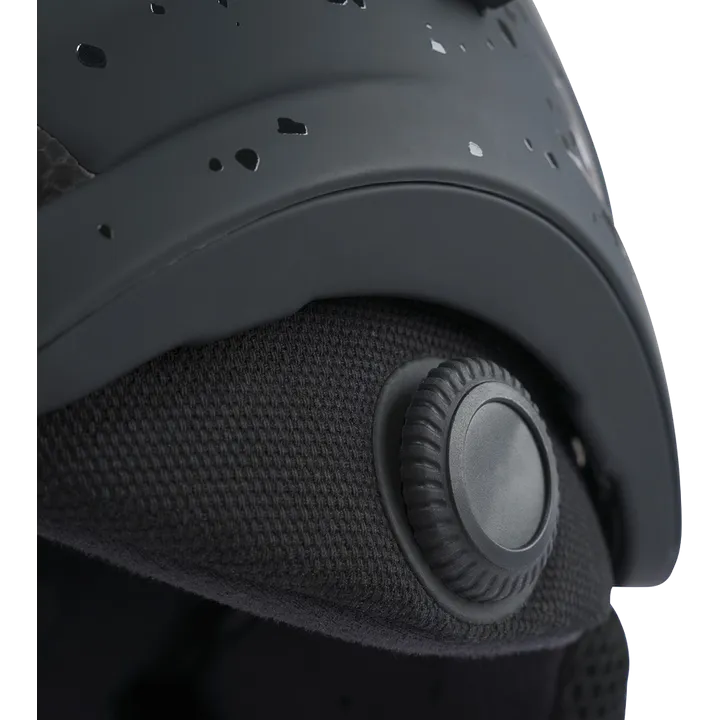 The Brainstorm MIPS Helmet blacking Out